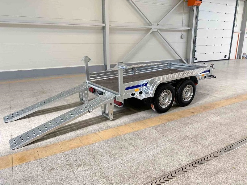 Wiola B3035 3000 kg přepravník stavebních strojů