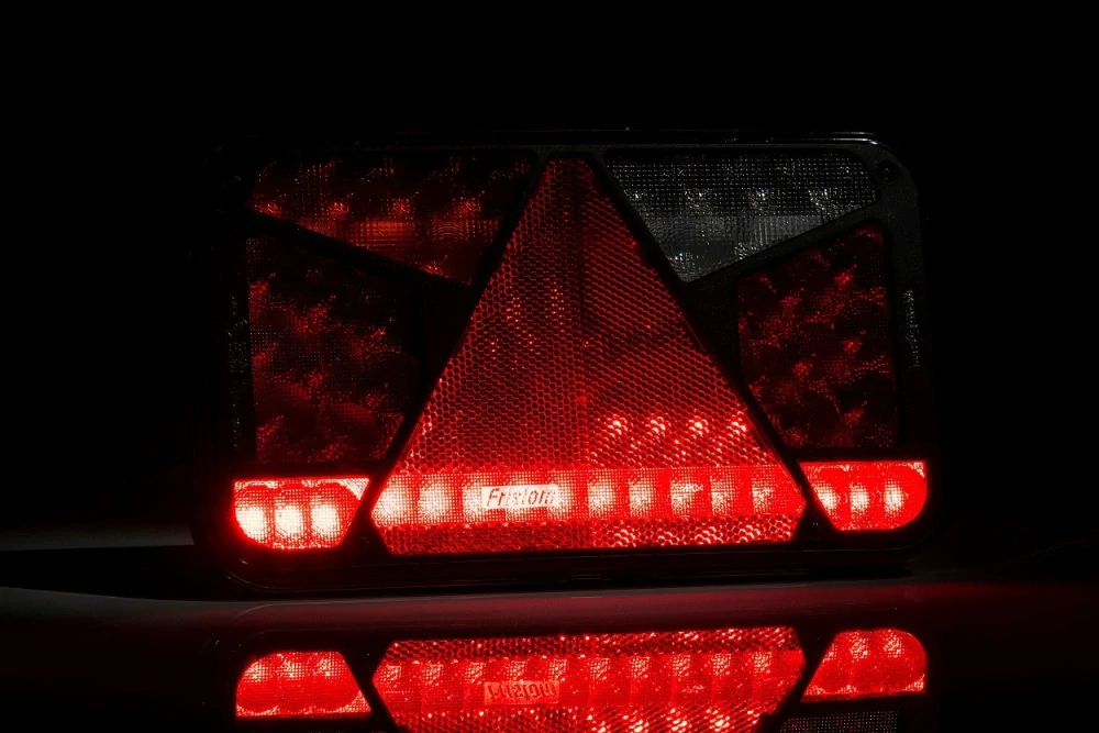 Svítilna Fristom FT-370 sdružená LED 12V, P-BL/BR/KO/ML/CO/RZ, integr. kontrolbox, baj6